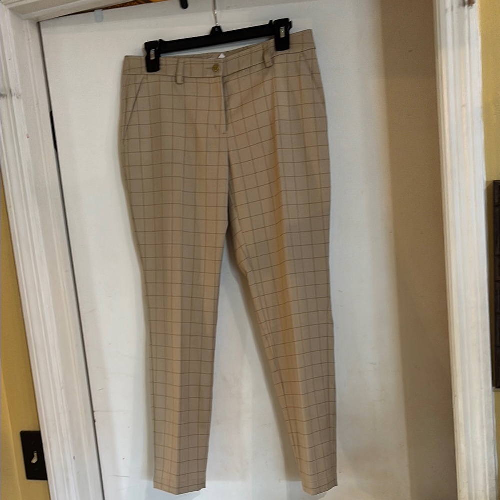 Lady Hagen Size 4 Classic Tan Chinos Straight-Leg Pants